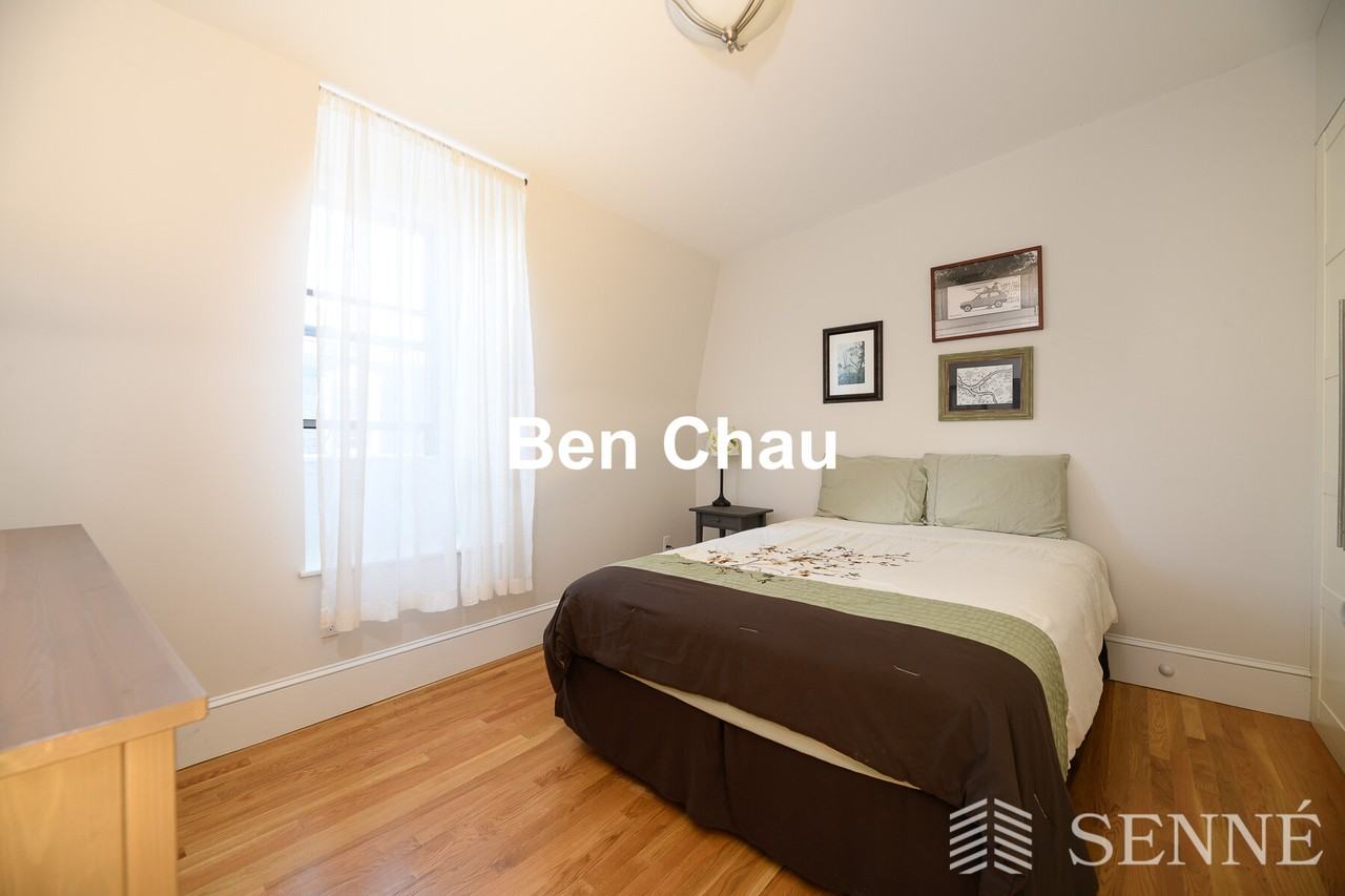 87 3rd St #1B - Photo 4 of 9