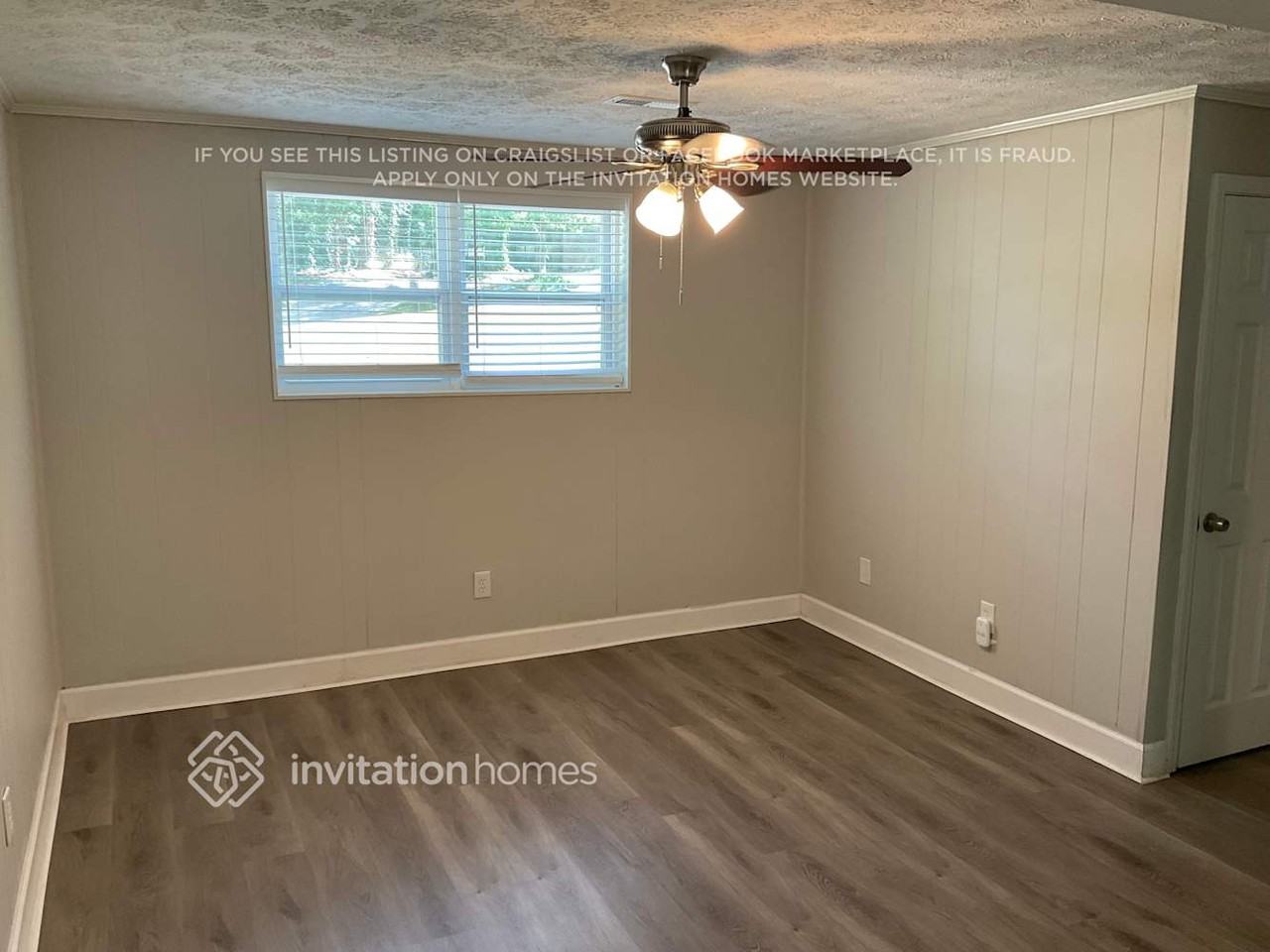 1537 Spruce Ridge Ct - Photo 3 of 13