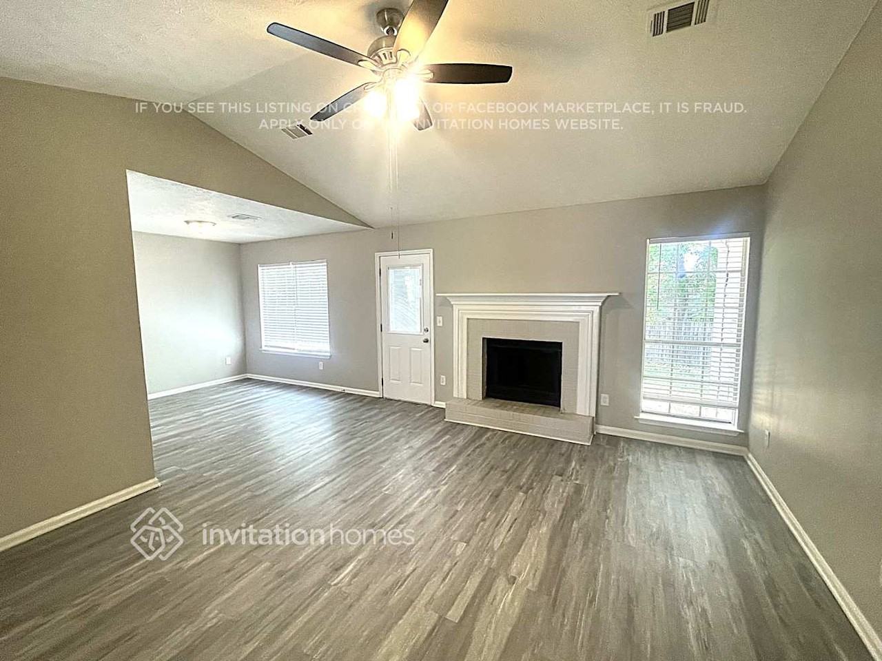 1415 Oak Knoll Dr Ne - Photo 3 of 13