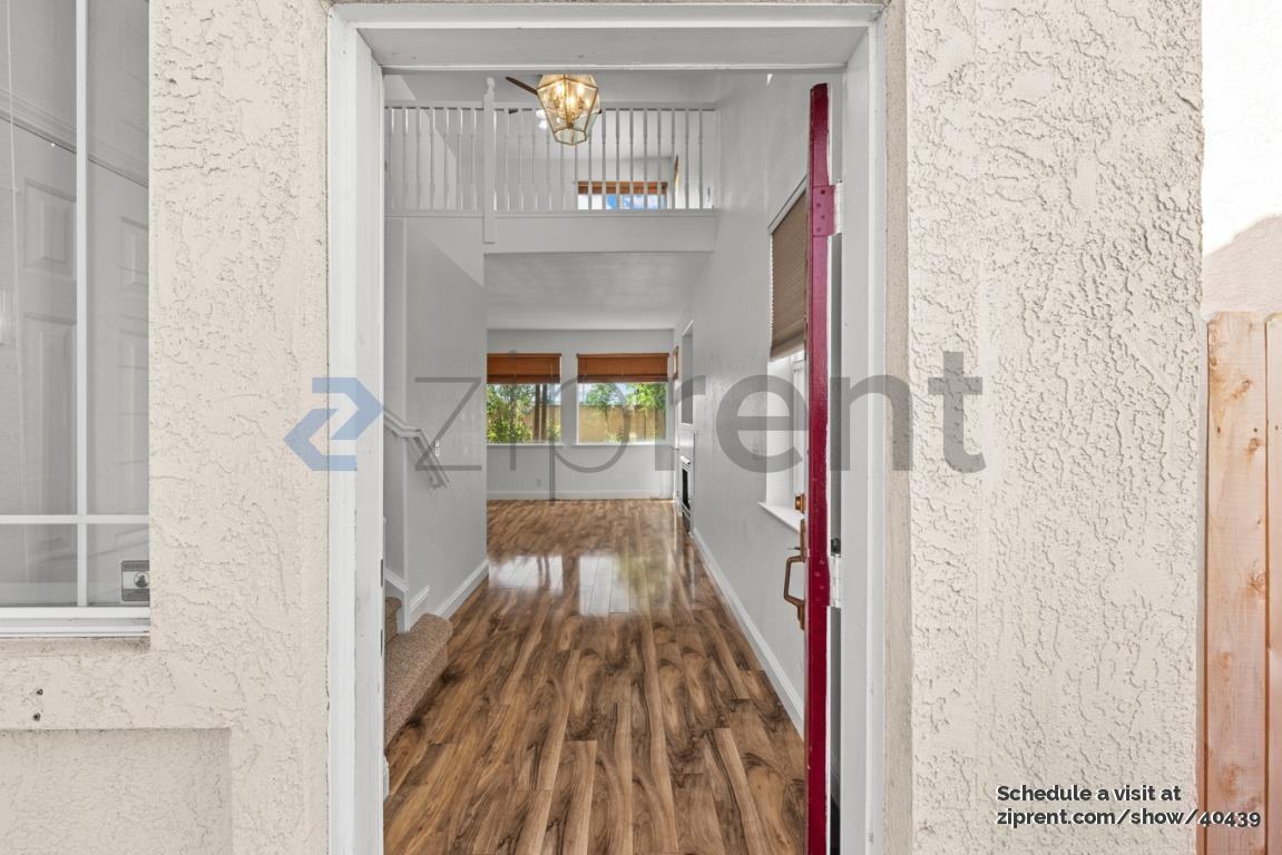 621 Blarney Cir - Photo 5 of 41