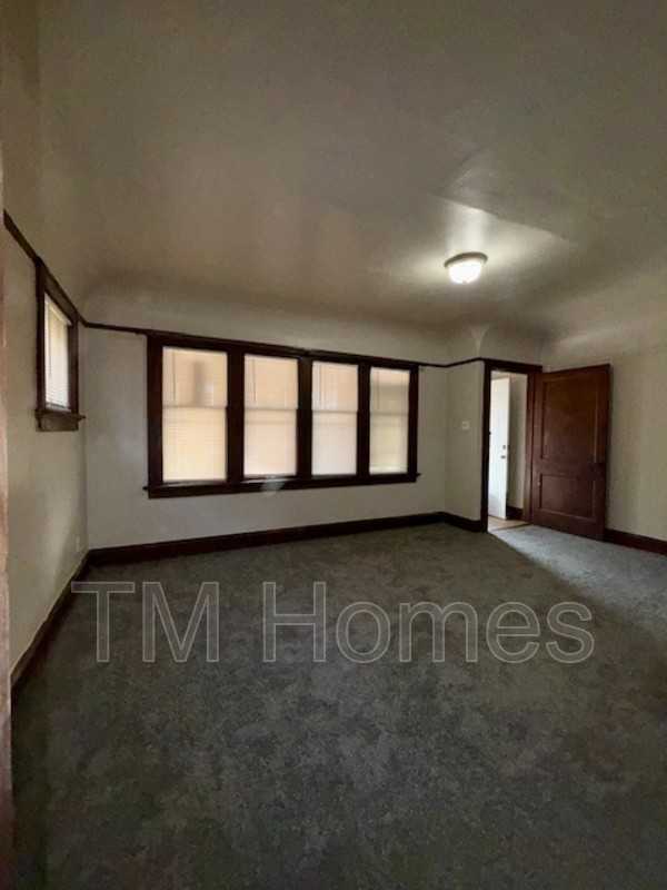 1340 W Atkinson Ave #1 - Photo 2 of 15