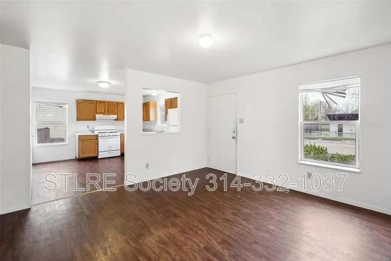 828 Bell Ave - Photo 3 of 14
