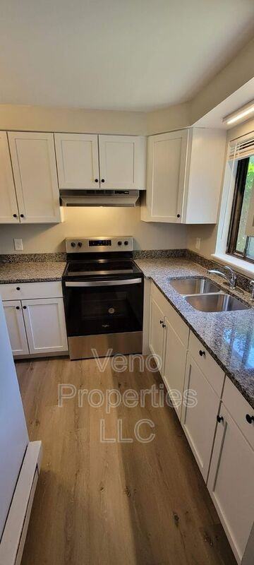 40 Mcintyre St #A2 - Photo 6 of 23