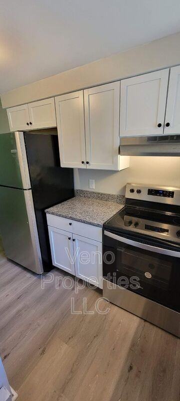 40 Mcintyre St #A2 - Photo 7 of 23
