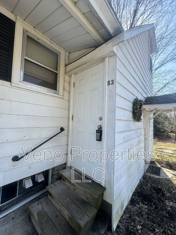 83 Middle St #2 - Photo 2 of 16