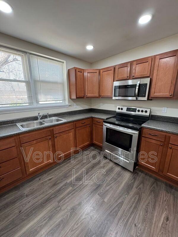 219 Spring Ave #1 - Photo 2 of 17