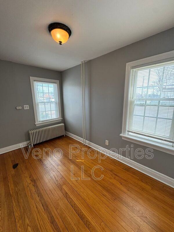 1688 Western Ave #3 - Photo 7 of 9