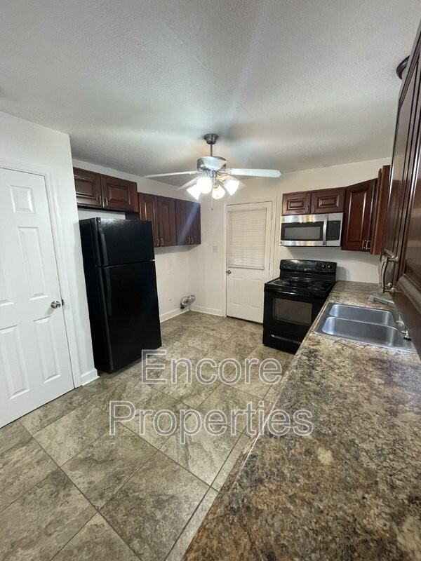 2603 Dumbarton Rd - Photo 2 of 10