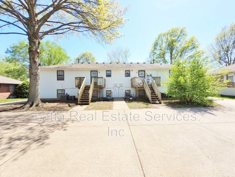 1101 Nw Mock Ave - Photo 2 of 11