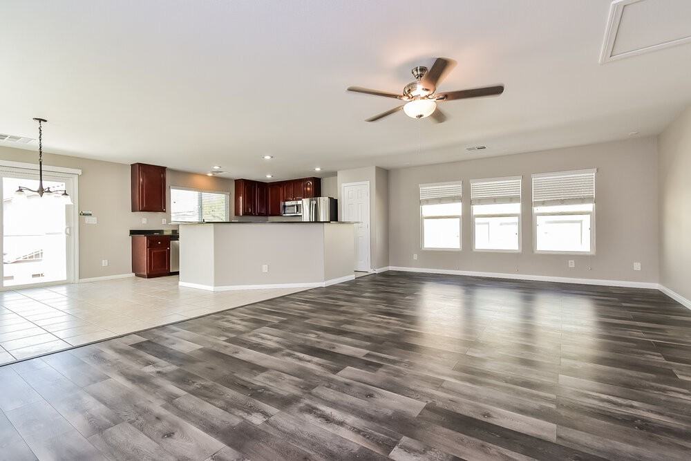 5304 Welch Valley Ave - Photo 5 of 17