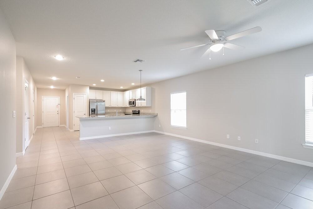 1201 Croydon Cir - Photo 3 of 16