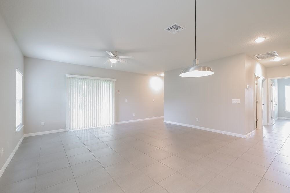 1201 Croydon Cir - Photo 5 of 16