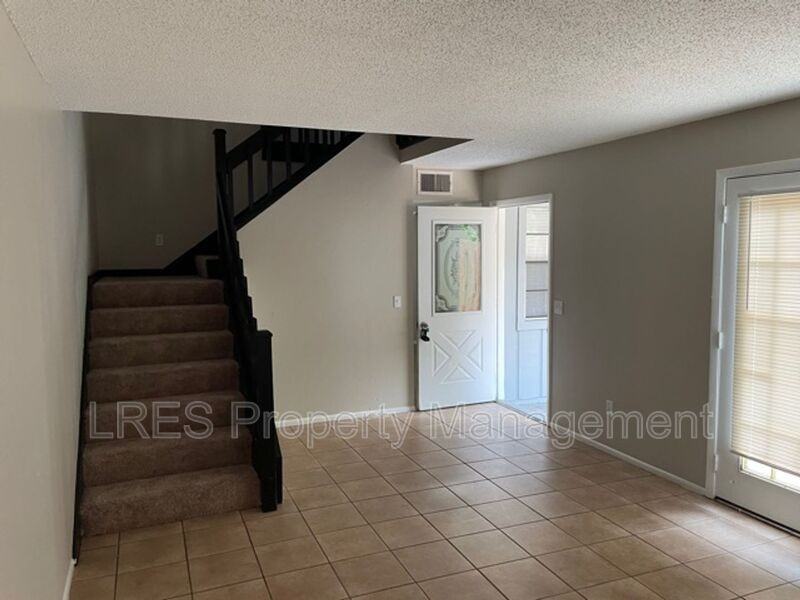 4620 Lighthouse Cir - Photo 5 of 16