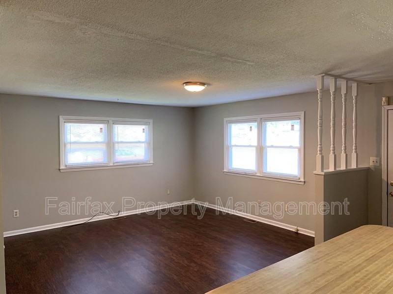 3221 Dearborn Dr - Photo 5 of 23