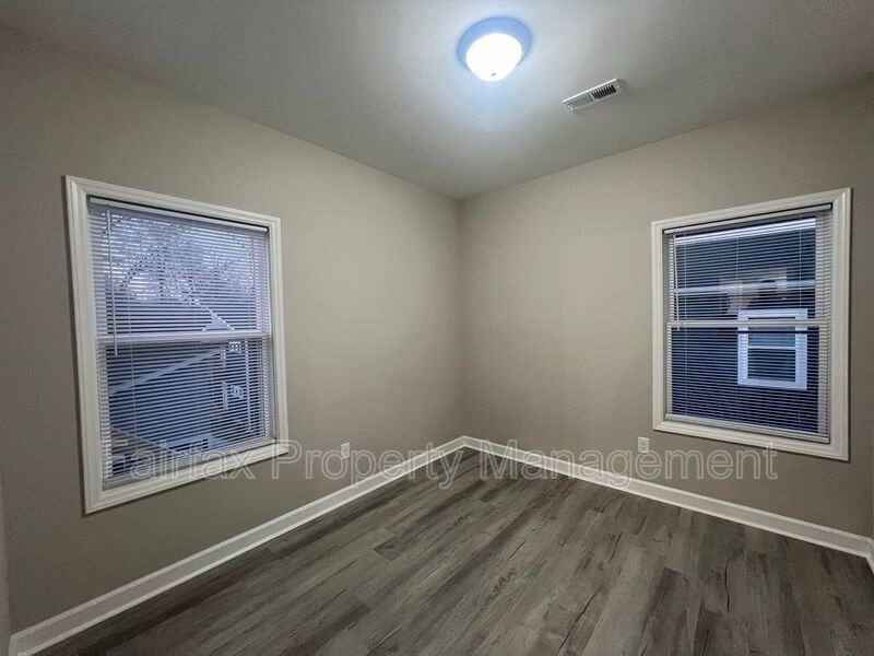 2309 Owen St #B - Photo 6 of 15