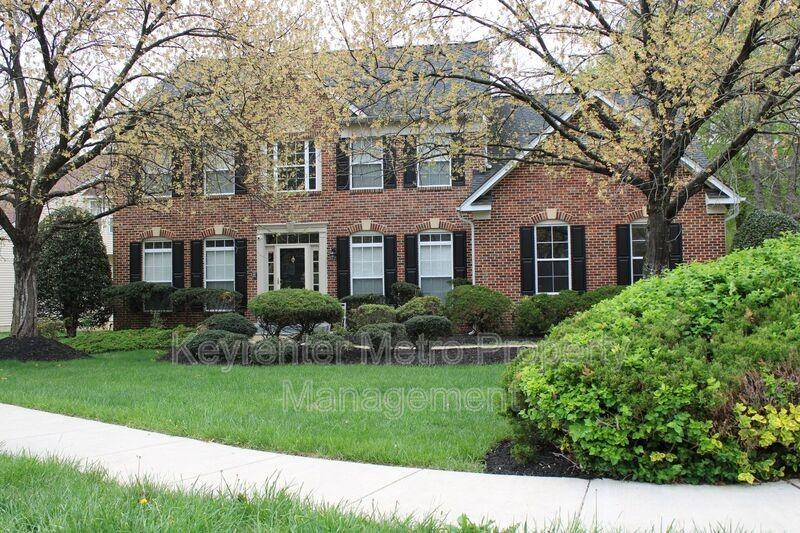 1614 Albert Dr - Photo 2 of 50