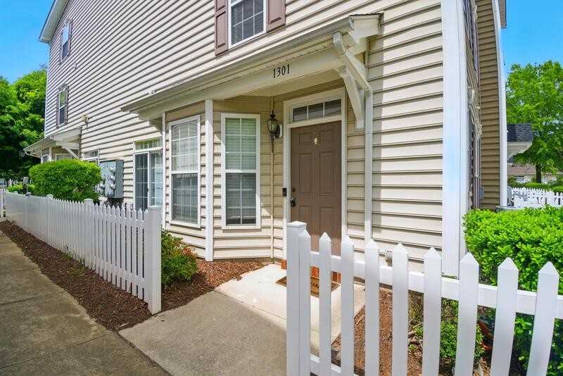 1301 Teton Cir - Photo 2 of 37