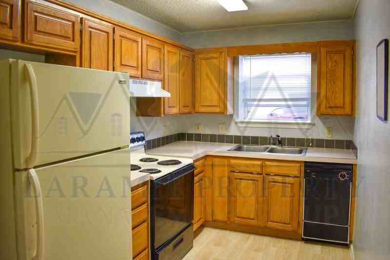 1166 N 19th St #A - Photo 3 of 12