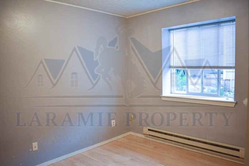 1166 N 19th St #A - Photo 4 of 12