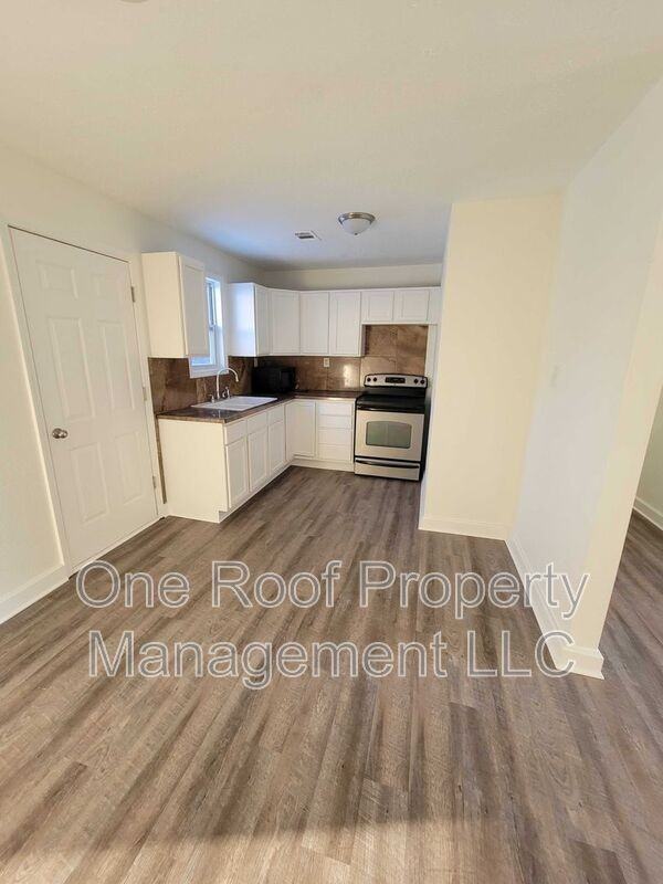 2633 S 49th St - Photo 5 of 15