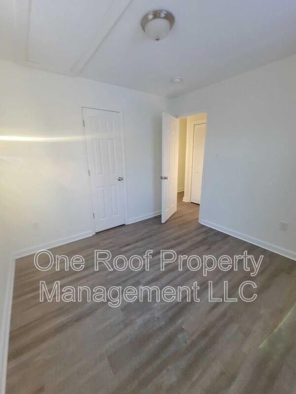 2633 S 49th St - Photo 7 of 15