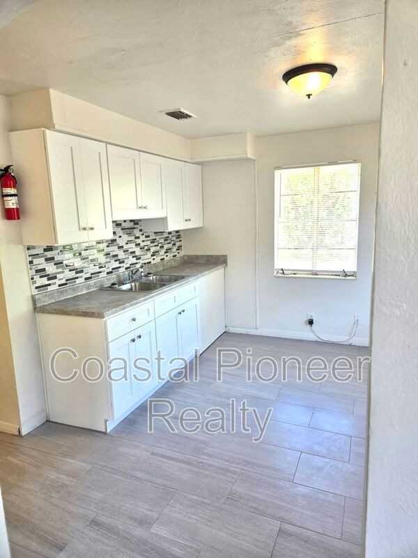 3405 E 21st Ave - Photo 4 of 12