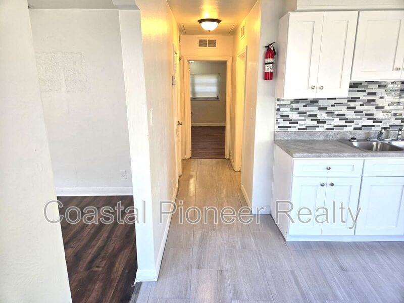 3405 E 21st Ave - Photo 5 of 12
