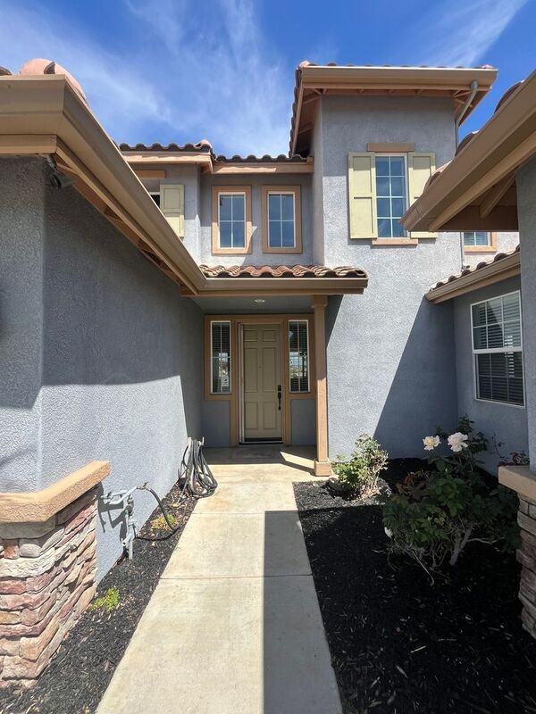 146 Goldenrod Ave - Photo 3 of 50