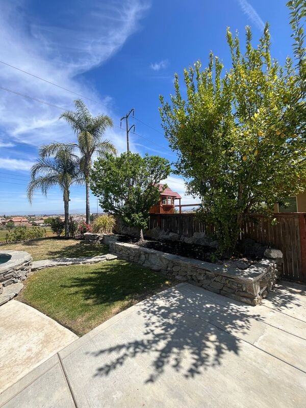 146 Goldenrod Ave - Photo 7 of 50