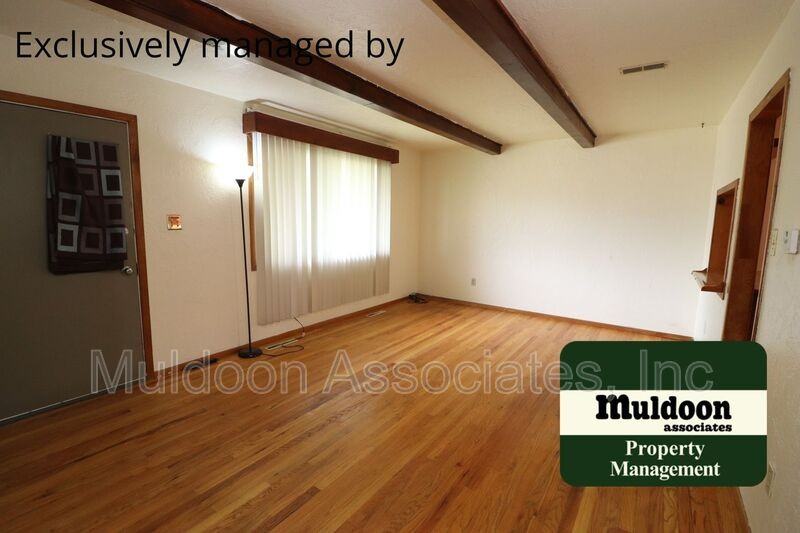 2723 Cheyenne Ave - Photo 4 of 6