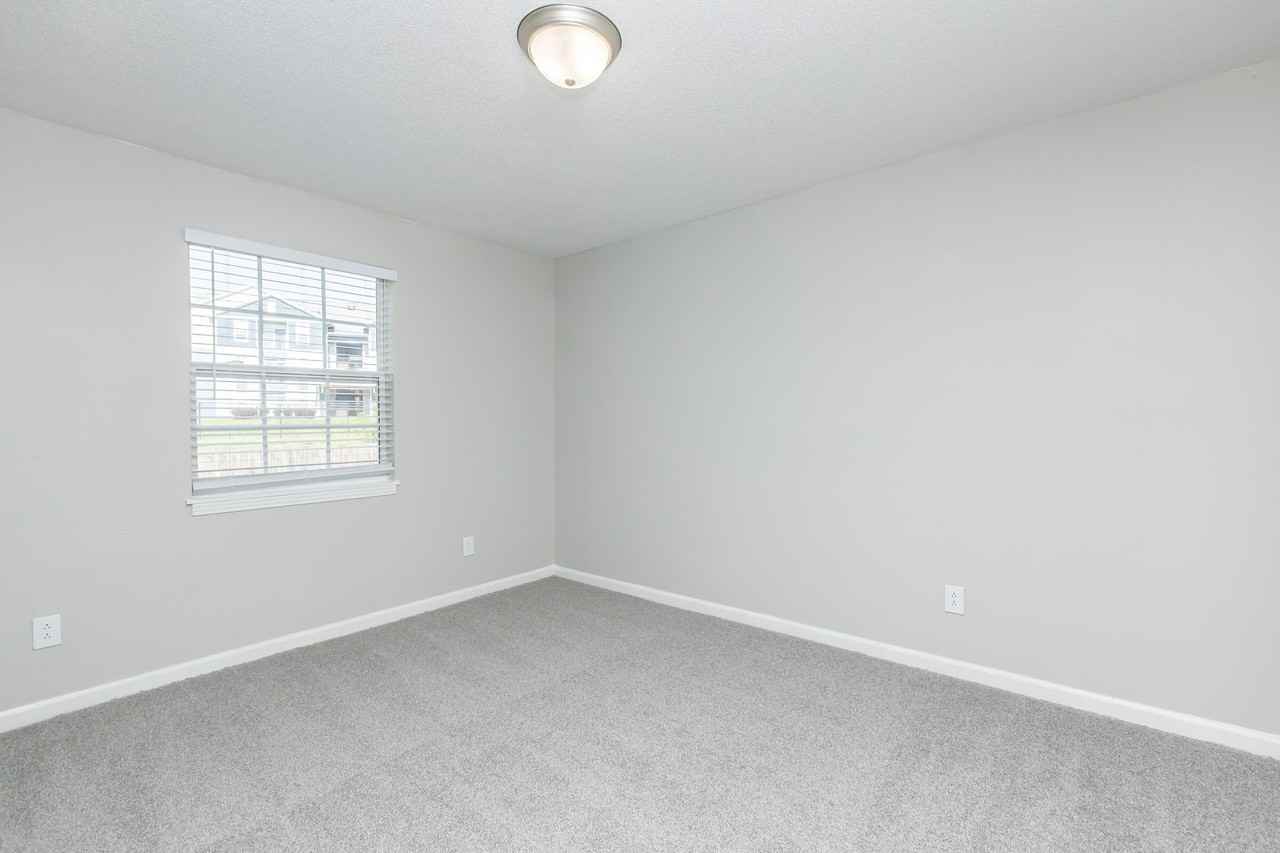 Eagles Crest at Durrett - Photo 7 of 51