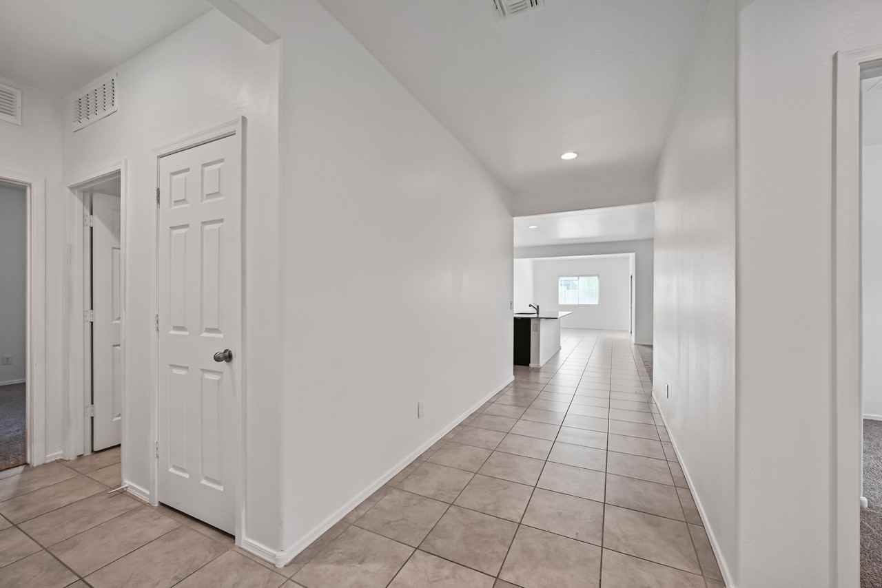 43635 West Mescal Drive - Photo 2 of 28