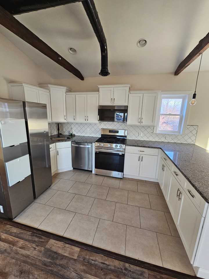 587 Bath St #4 - Photo 2 of 12