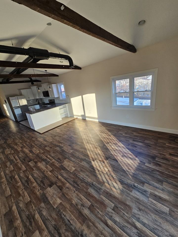 587 Bath St #4 - Photo 3 of 12