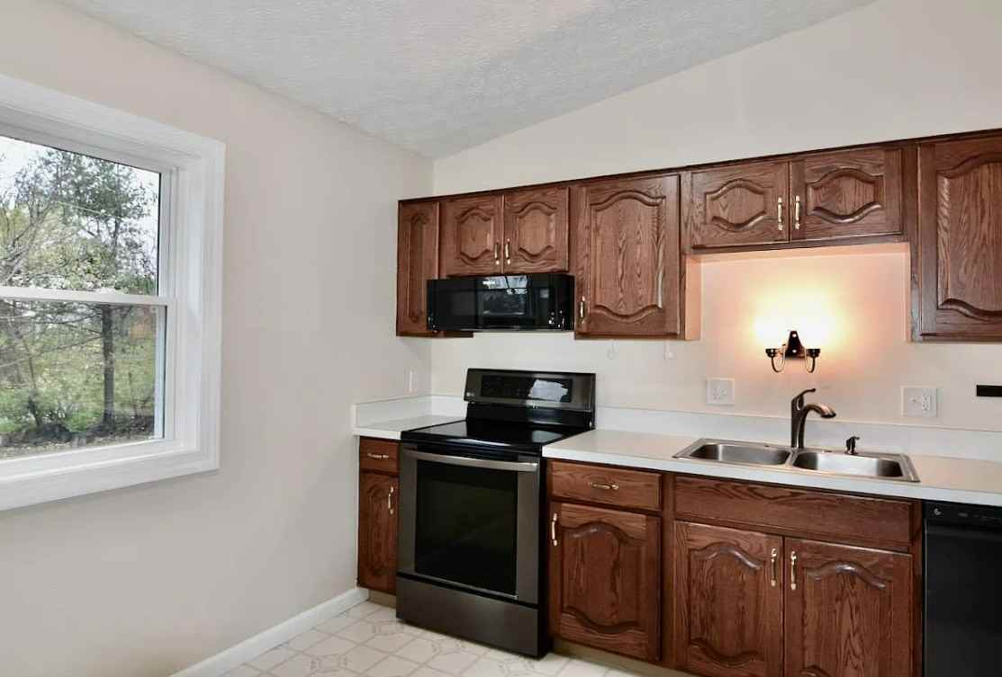 6594 Strathcona Ave #NA - Photo 2 of 15