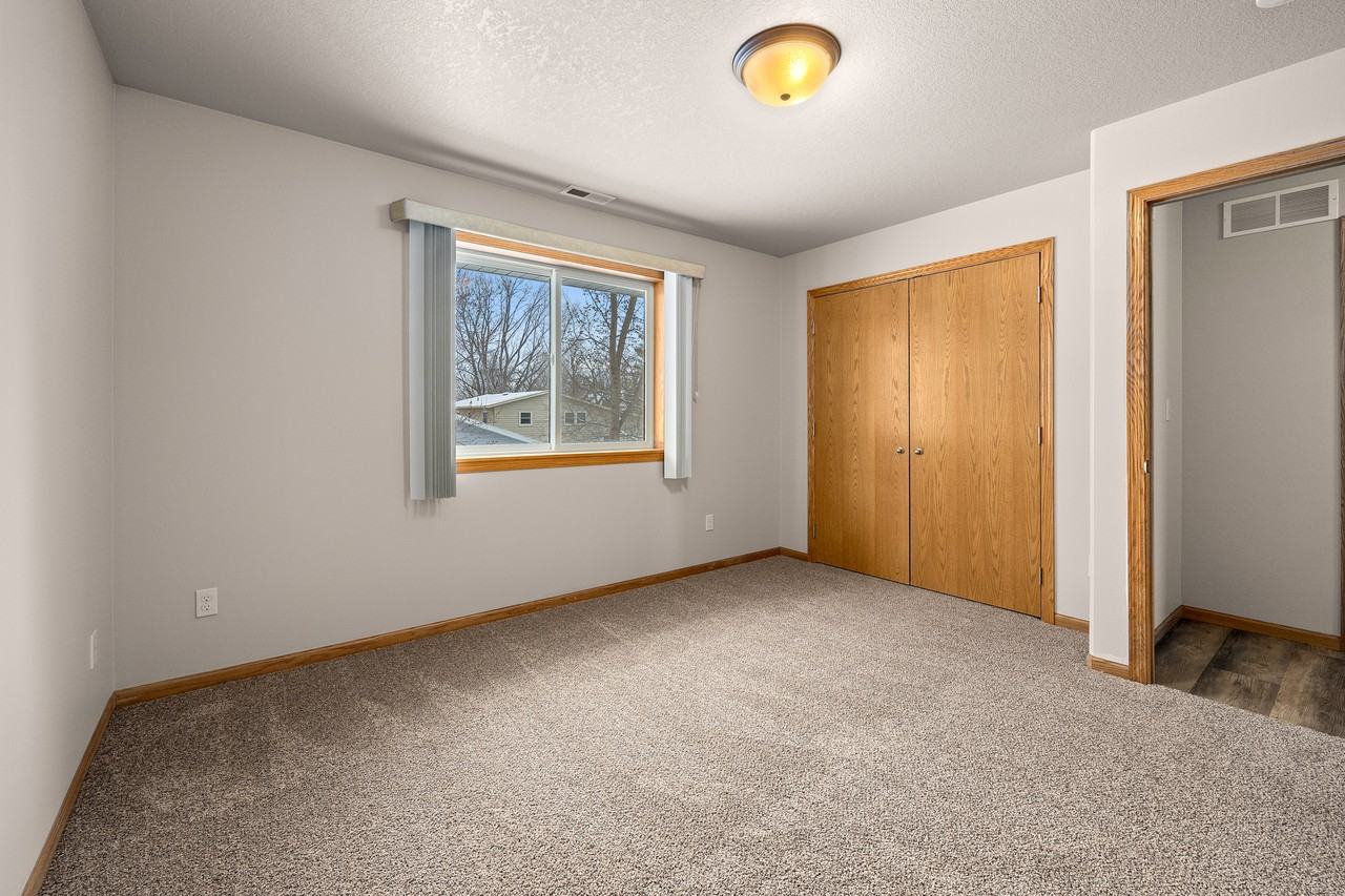 205 E 5th St #205 - Photo 5 of 24