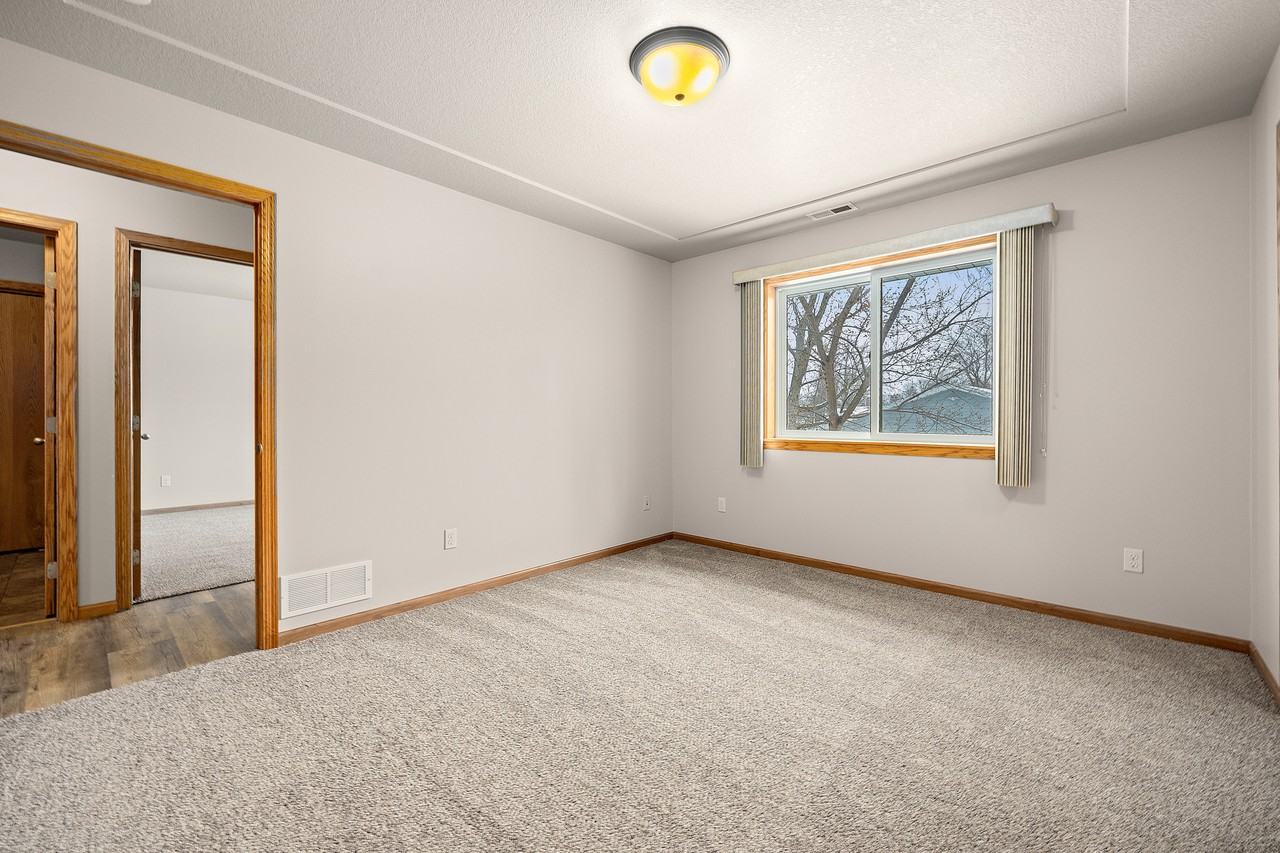 205 E 5th St #205 - Photo 6 of 24