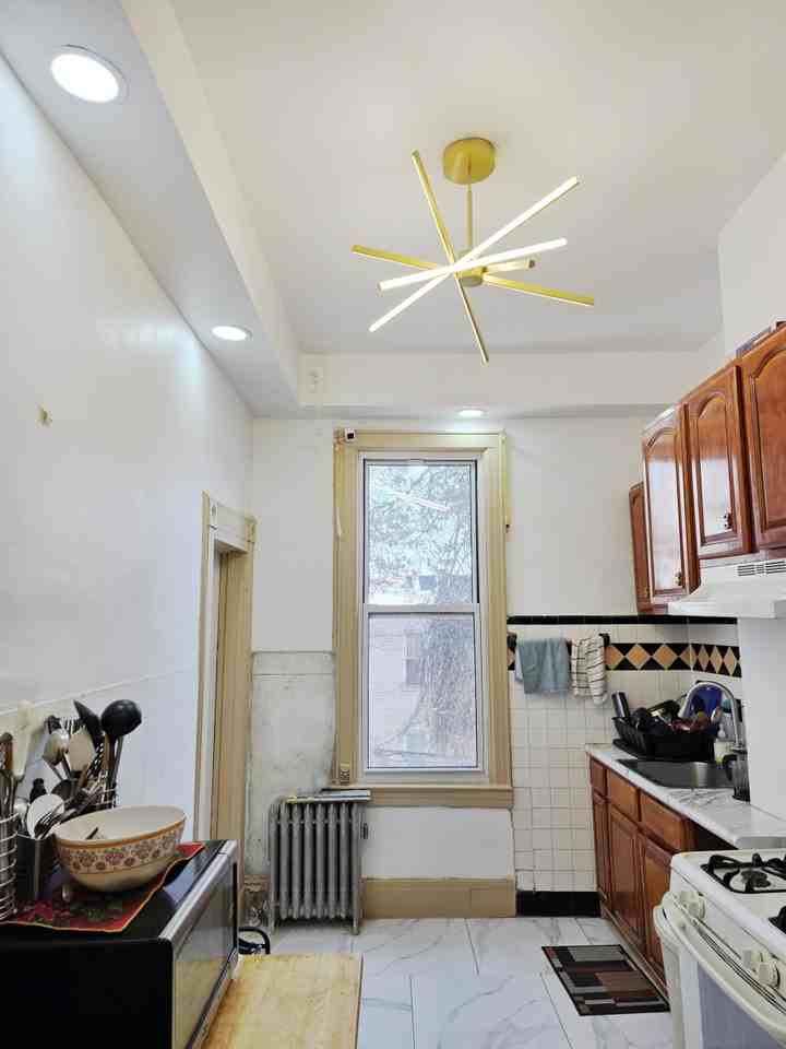 70 Weirfield St #W3-1 - Photo 6 of 14
