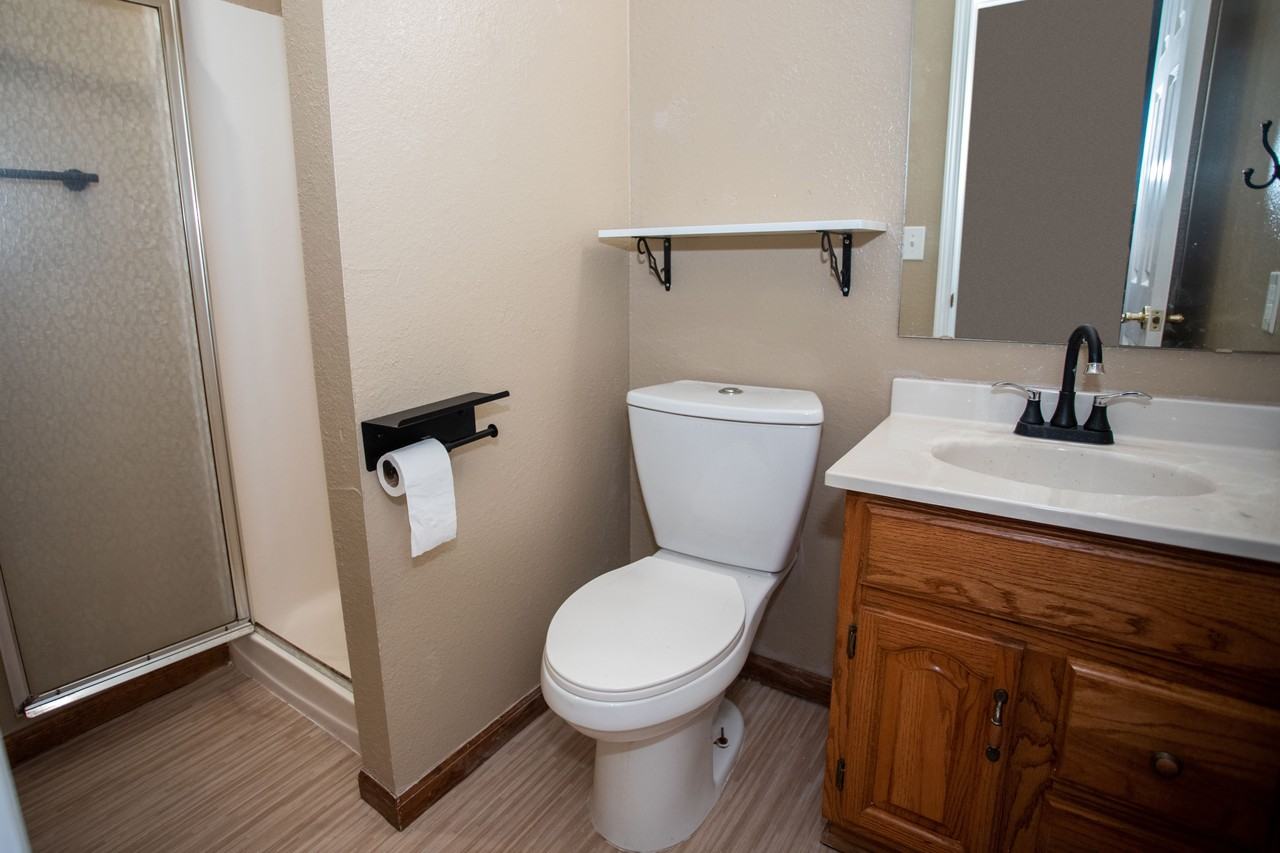 5516 Nw Cimarron Dr - Photo 7 of 9
