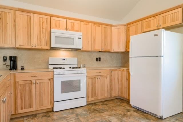 433 W San Antonio St - Photo 4 of 20