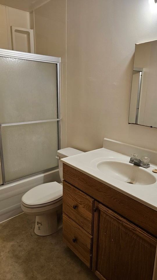 Two Bedroom One Bathroom Apartment - Photo 2 of 7