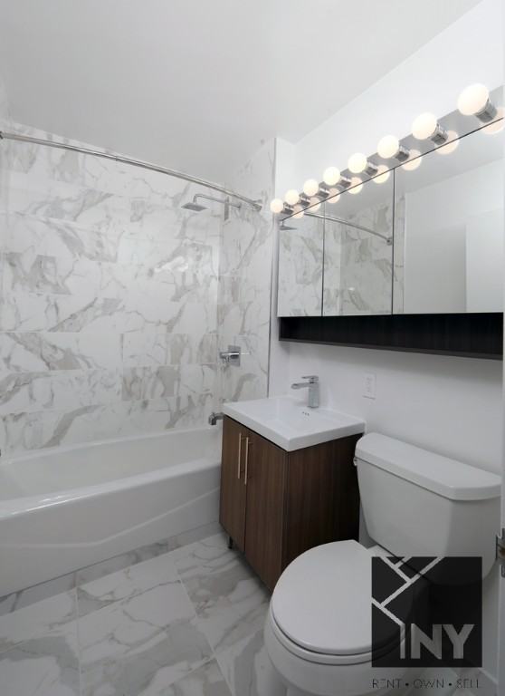 Water St #1801 - Photo 4 of 6