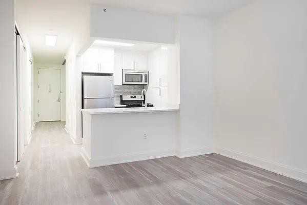 Hanover Sq #15A - Photo 3 of 14