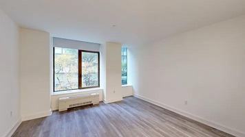 featured image of Hanover Sq #02N