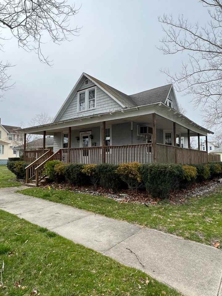 259 Buffalo Ave - Photo 2 of 20