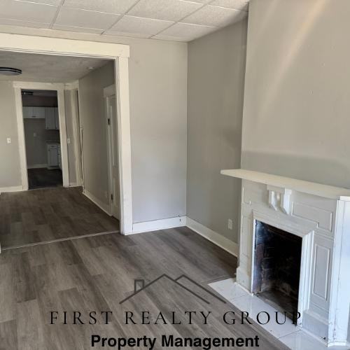 110 N 17th St - Photo 2 of 10