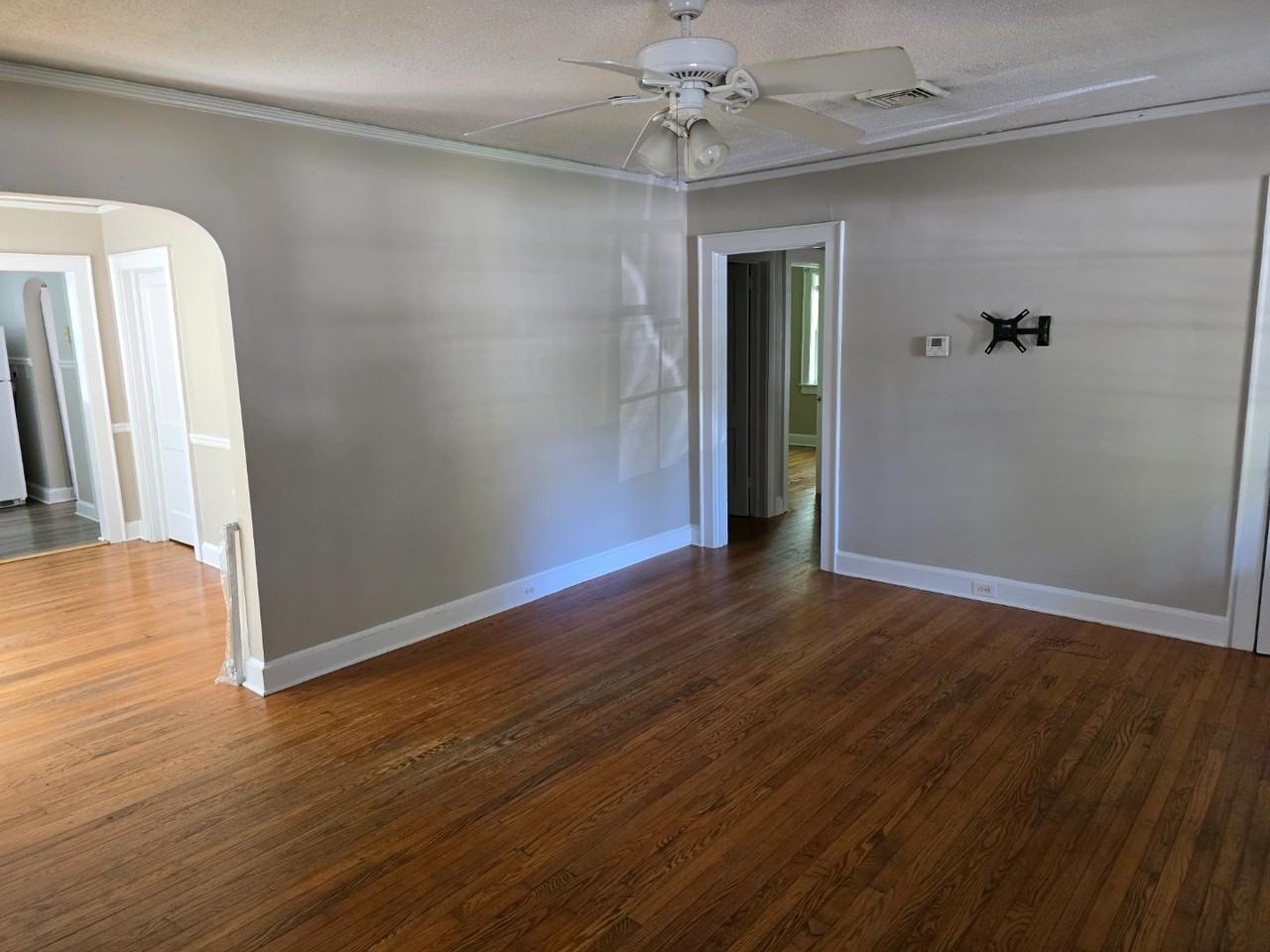 4928 Oleander Drive - Photo 2 of 10