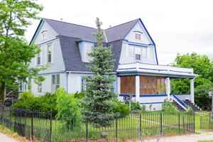 featured image of 706 South St