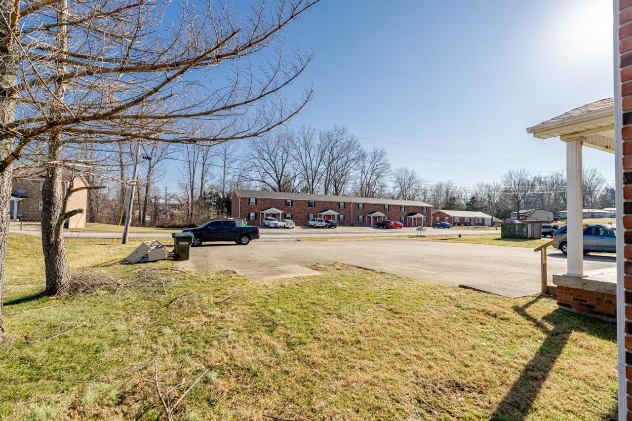 313 Berkley Court - Photo 2 of 10