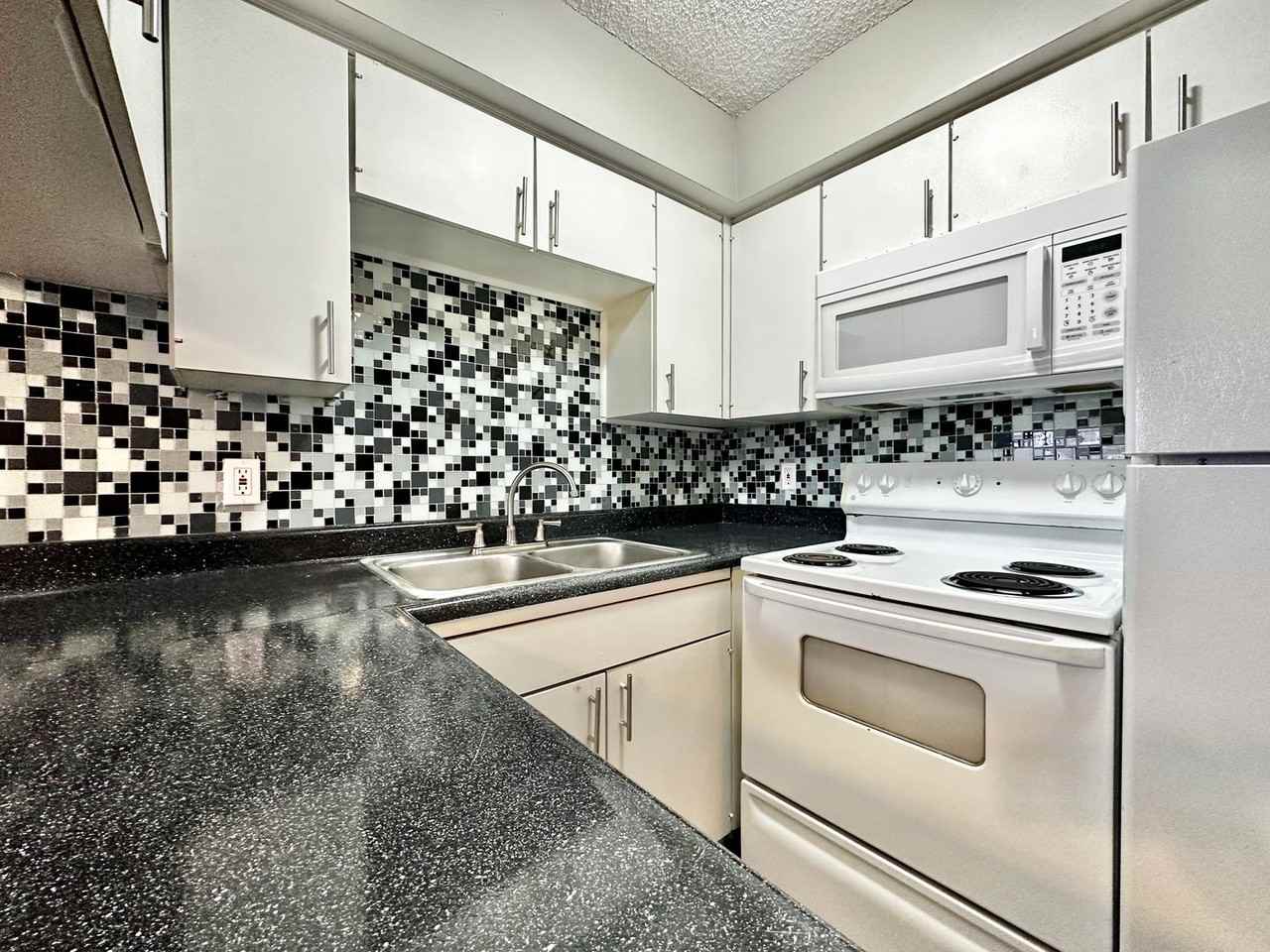 Budget-Friendly 1/1s at University Courtyard! - Photo 3 of 12